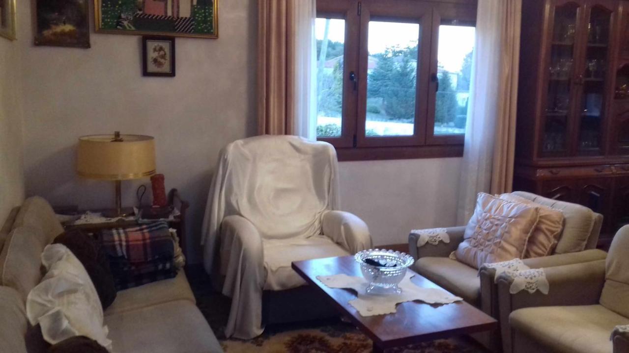 Villa Con Piscina En Panton Ribeira Sacra Galicia Ideal Para Familias Bilik gambar